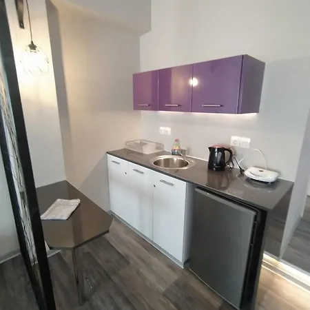 Alkmini Apartment *